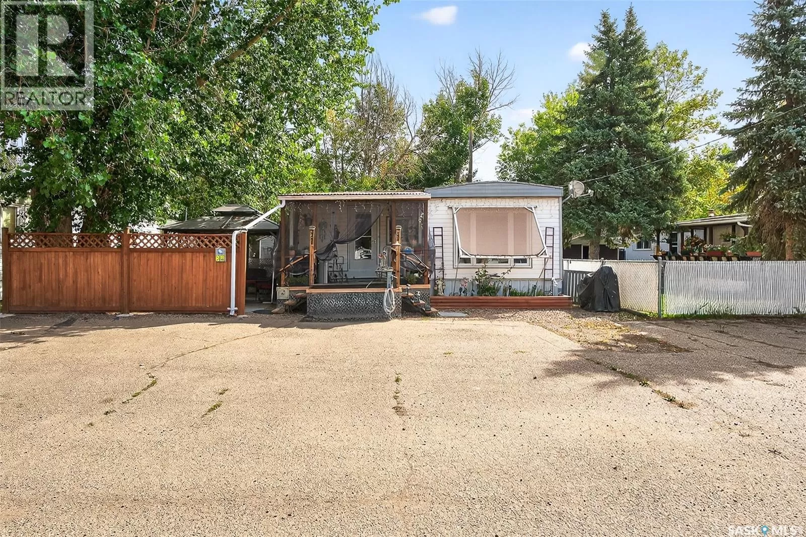 Mobile Home for rent: #b19       1455 9th Avenue Ne, Moose Jaw, Saskatchewan S6H 1C6