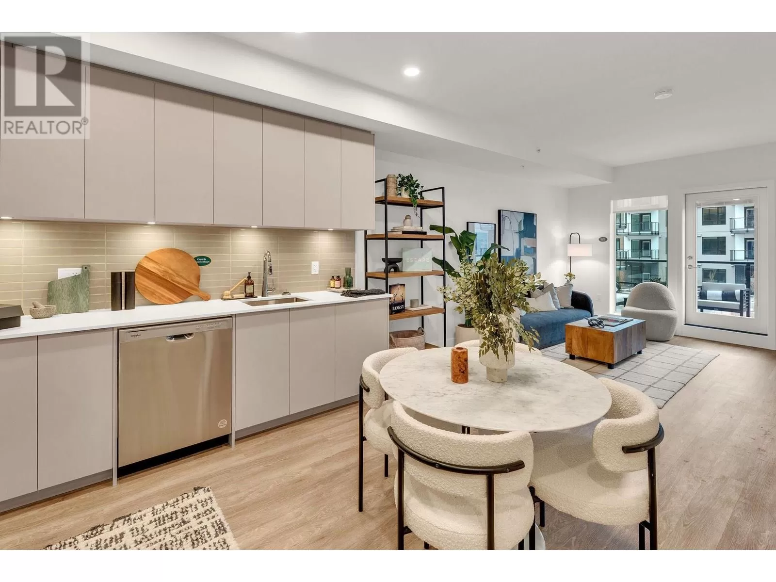 Apartment for rent: B221 2515 Hackett Crescent, Other Islands, British Columbia V8M 2B8