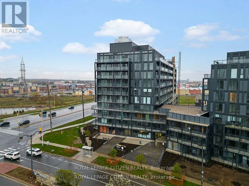 Apartment for rent: B418 - 3200 Dakota Common, Burlington, Ontario L7M 2A7