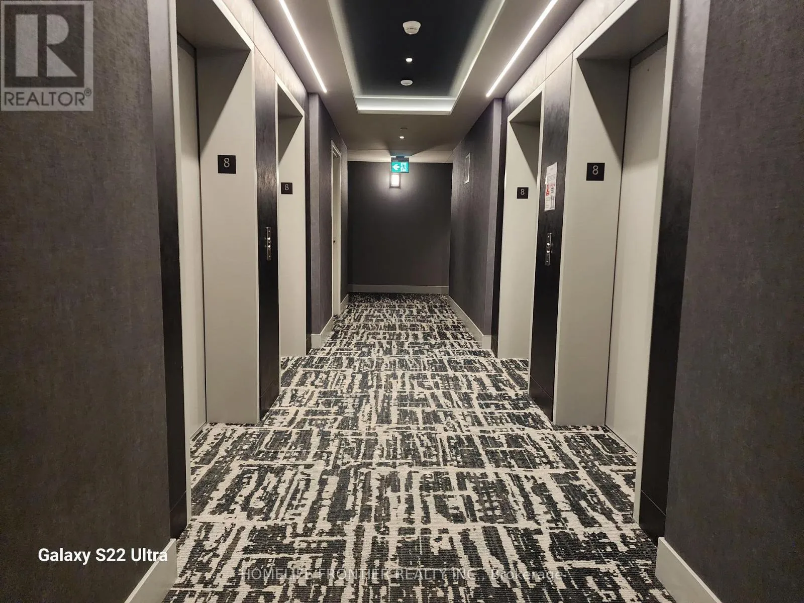 Apartment for rent: B802 - 50 Upper Mall Way, Vaughan, Ontario L4J 0L7