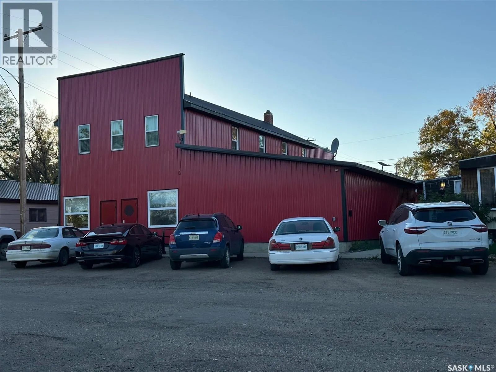 Bar/hotel In Fife Lake, Poplar Valley Rm No. 12, Saskatchewan S0H 1N0