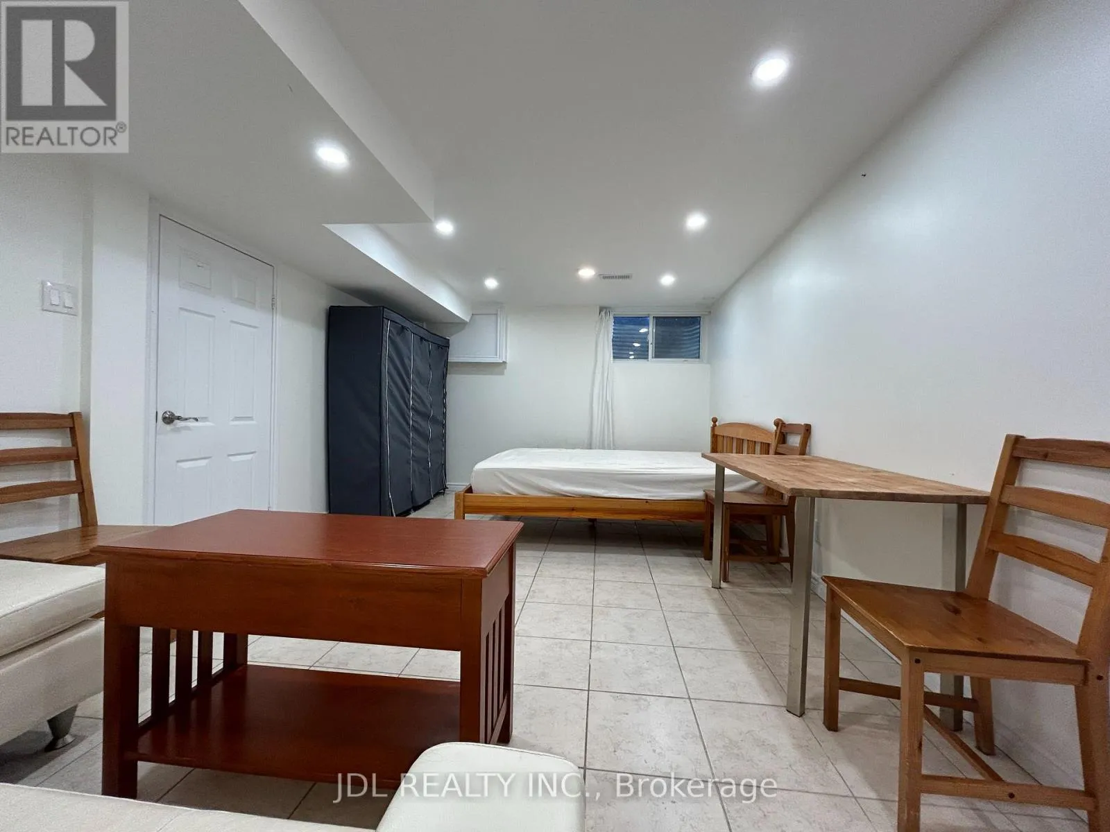 House for rent: Basement - 10 Apache Trail, Toronto, Ontario M2H 2H7