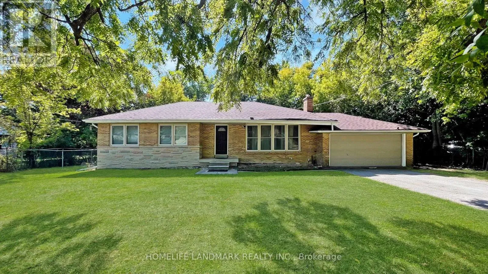 House for rent: Basement - 11 Uplands Avenue, Vaughan, Ontario L4J 1J8