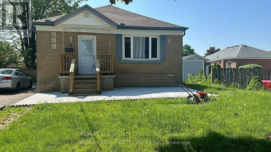 House for rent: Basement - 15 Chelsea Road, Kitchener, Ontario N2B 1H7