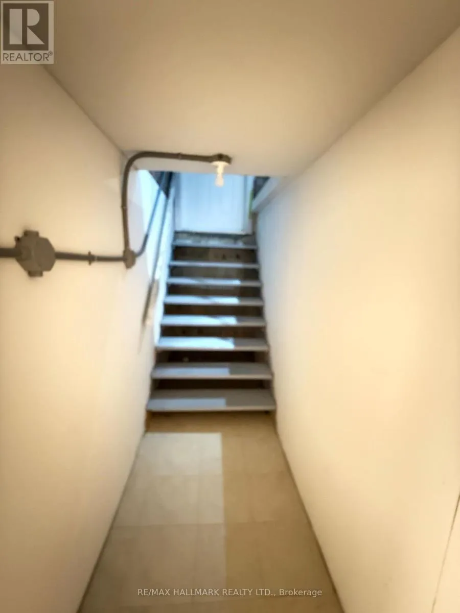 House for rent: Basement - 2 Polygon Court, Brampton, Ontario L6Z 3X7