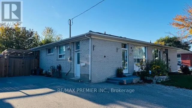 House for rent: Basement - 306 Rosedale Drive, Whitby, Ontario L1N 1Z3