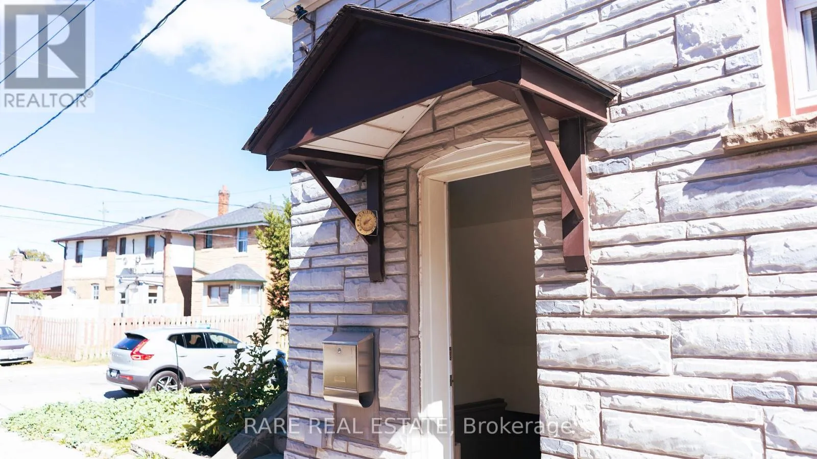 House for rent: Basement - 33 Juliet Crescent, Toronto, Ontario M6M 1N5