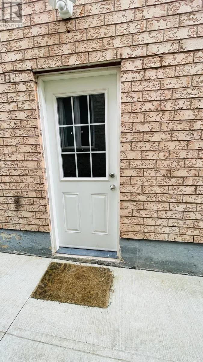 House for rent: Basement - 4789 Colombo Crescent, Mississauga, Ontario L5M 7R3