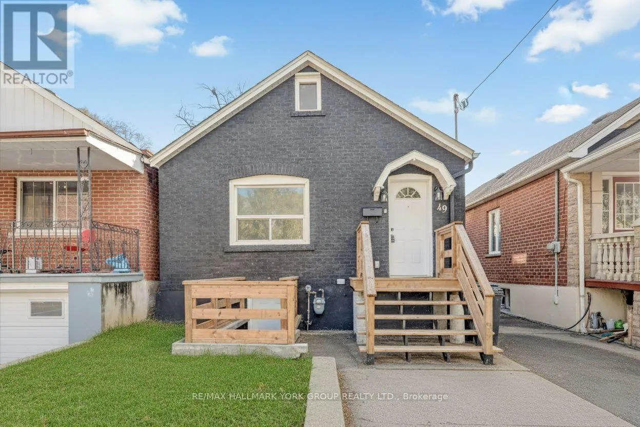 House for rent: Basement - 49 Cordella Avenue, Toronto, Ontario M6N 2J7