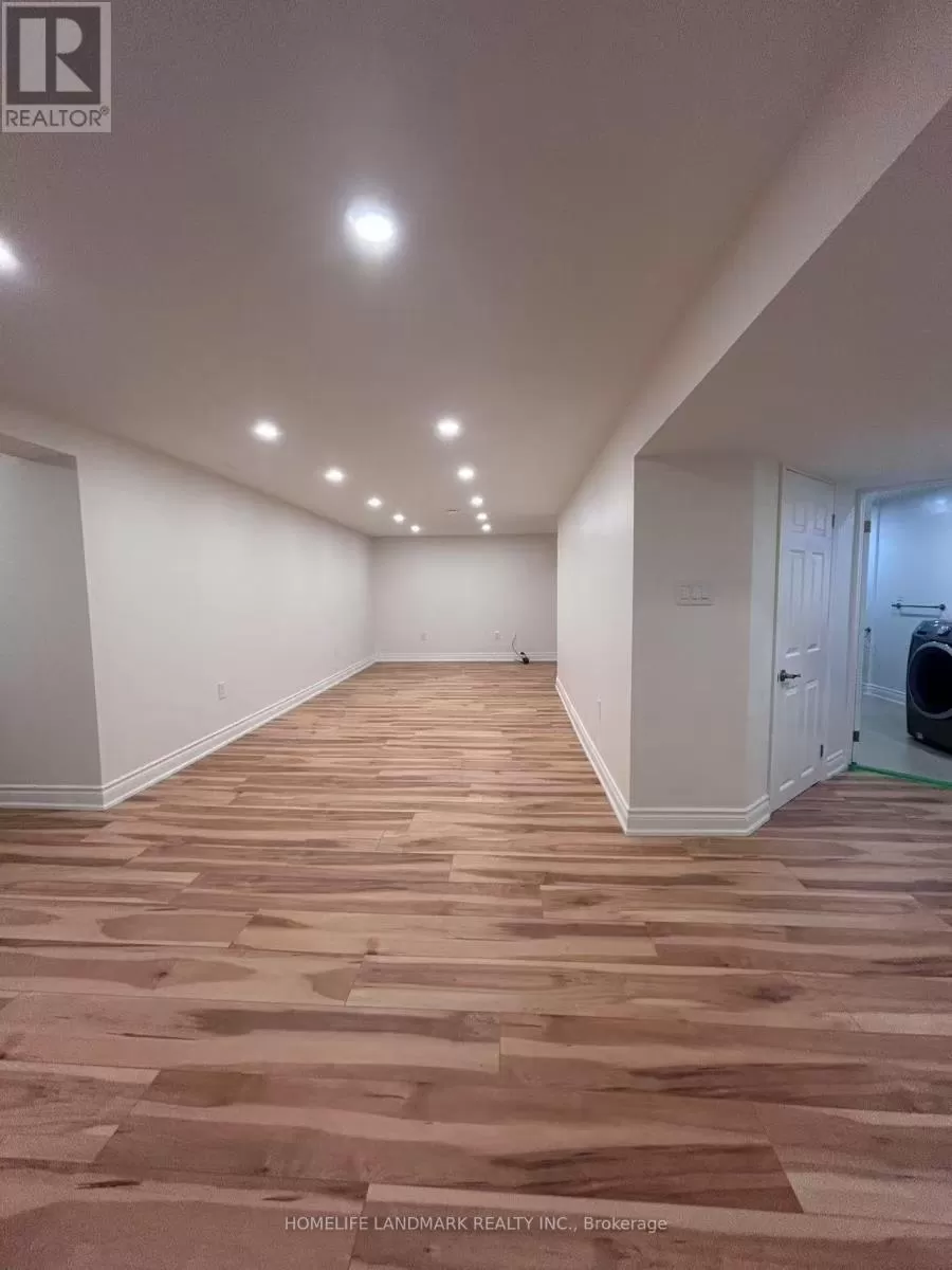 House for rent: Basement - 490 Pineland Avenue, Oakville, Ontario L6K 2A1