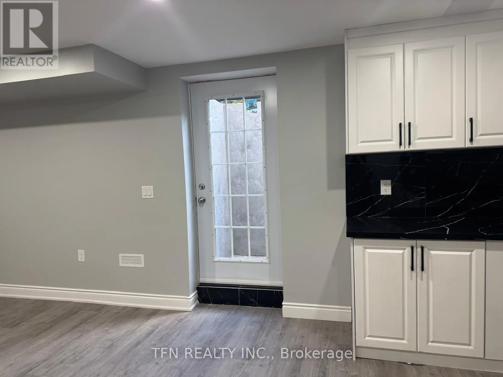 House for rent: Basement - 534 Daniel Clark Way, Oakville, Ontario L6M 0N9