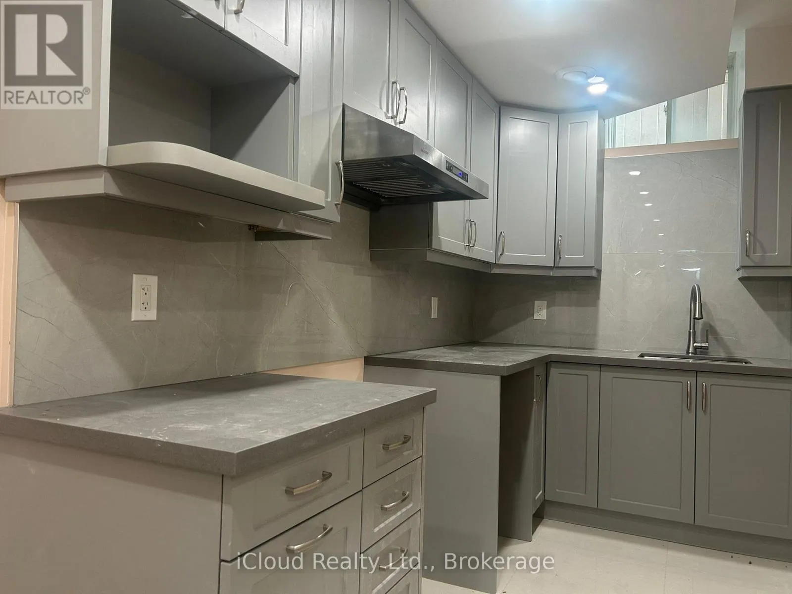 House for rent: Basement - 63 Beacon Hill Drive, Brampton, Ontario L6X 1H7