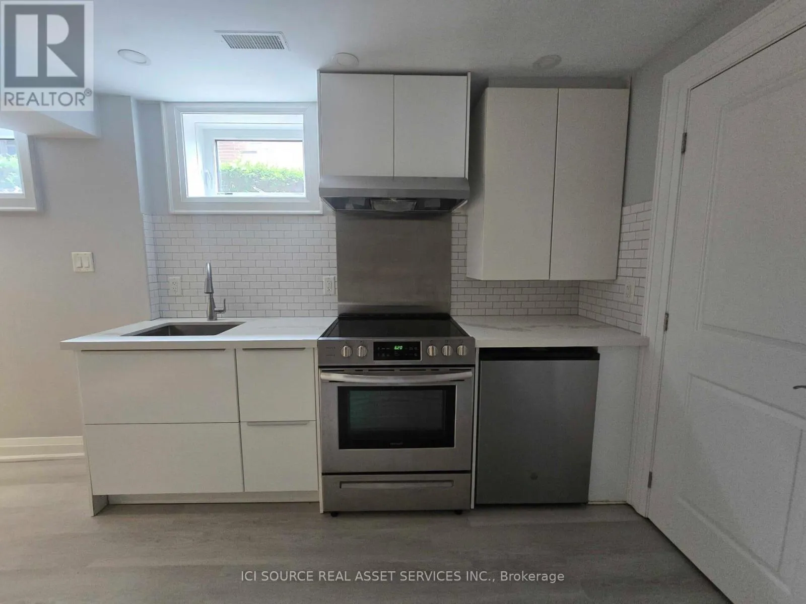 House for rent: Basement - 66 Greenfield Drive, Toronto, Ontario M9B 1H3