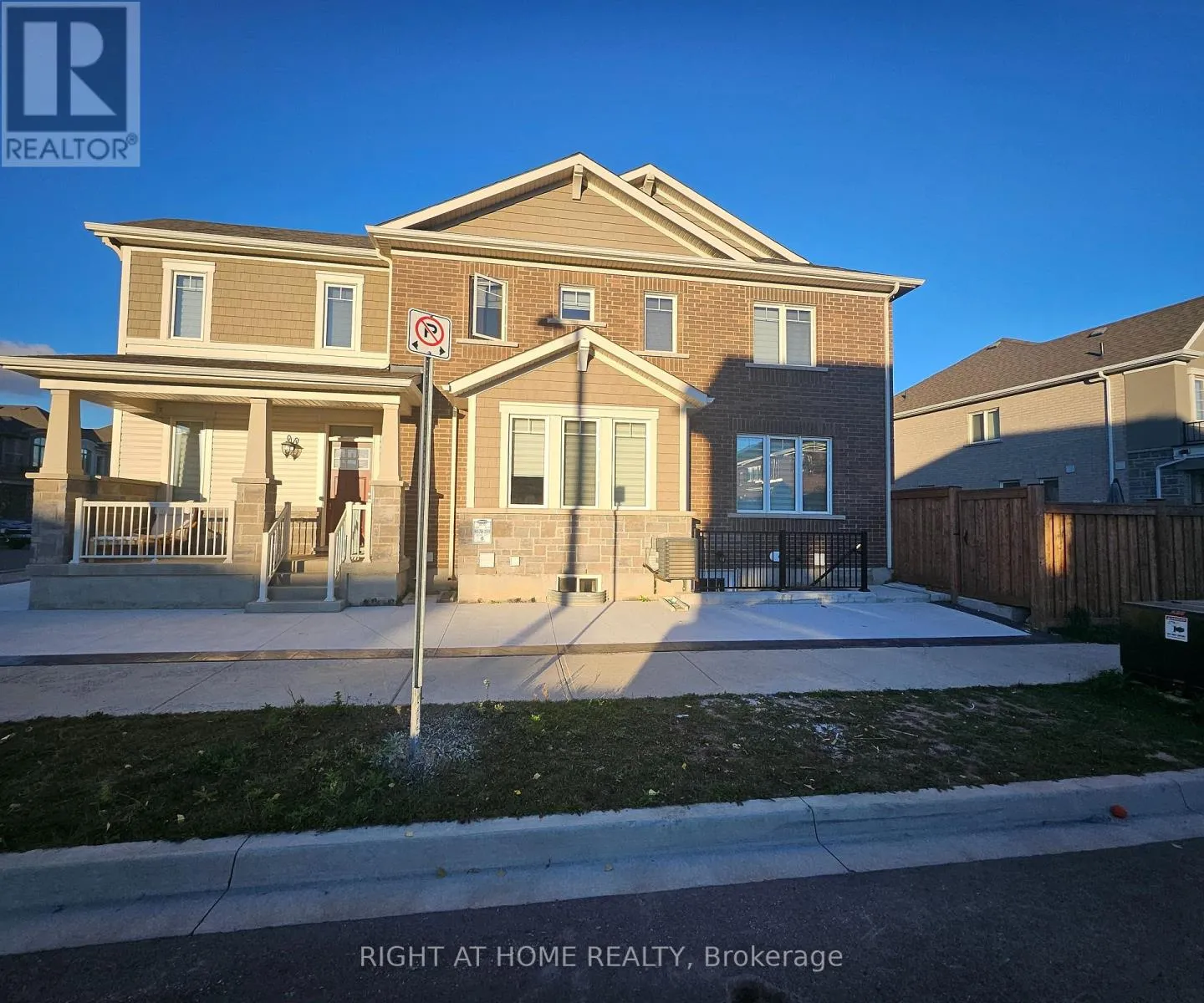 Row / Townhouse for rent: Basement - 852 Aspen Terrace, Milton, Ontario L9E 1S2