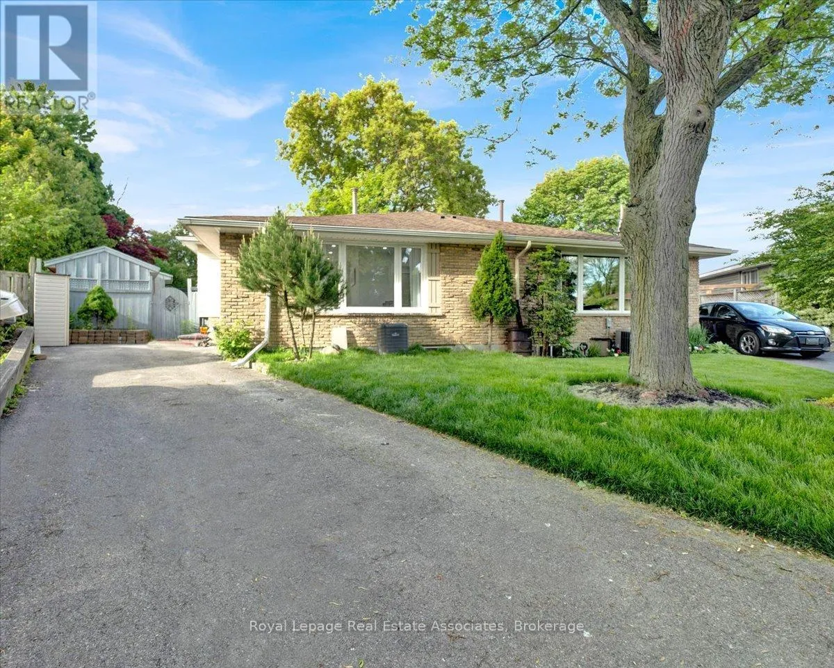 House for rent: Basement - 9 Gafney Court, Hamilton, Ontario L9C 6N3