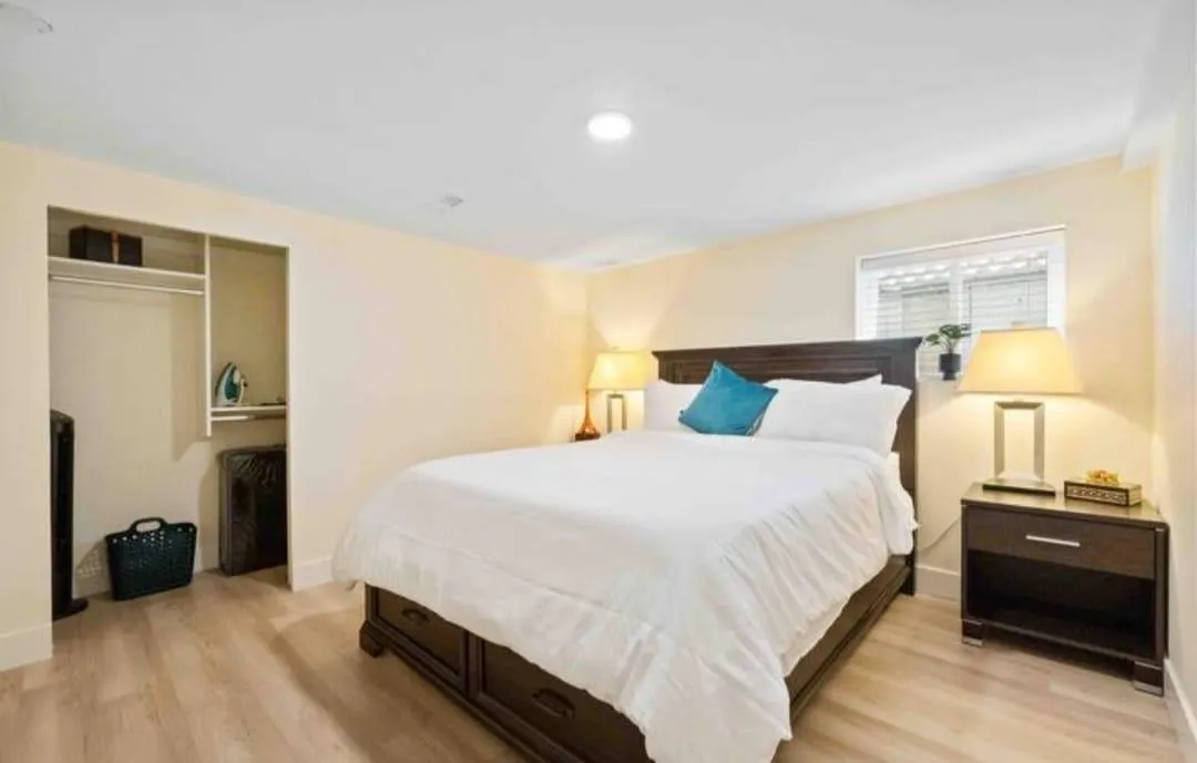 House for rent: Basement-13220 16 Avenue, White Rock, British Columbia V4A 1P3