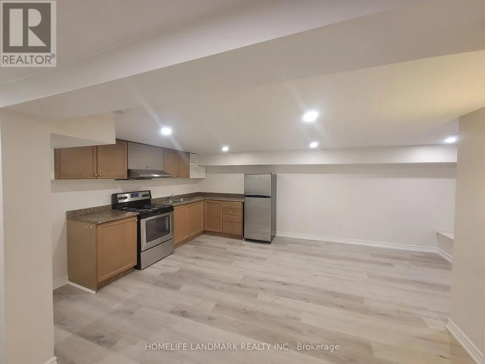 House for rent: Basment - 307 Axminster Drive, Richmond Hill, Ontario L4C 2W3