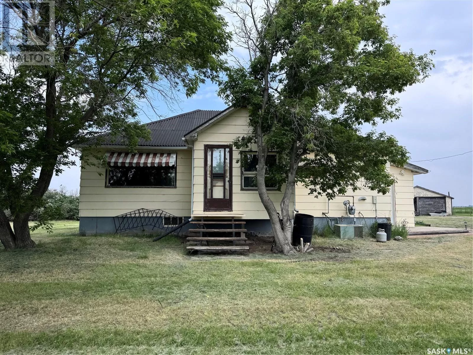 House for rent: Bienfait Acreage 20.85 Acres, Bienfait, Saskatchewan S0C 0M0