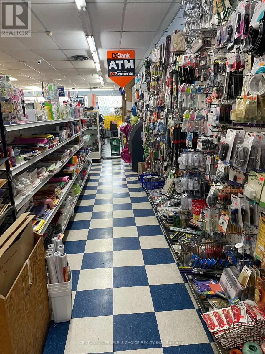 Bigbee Convenience - 4497 Drummond Road, Niagara Falls, Ontario L2E 6C5