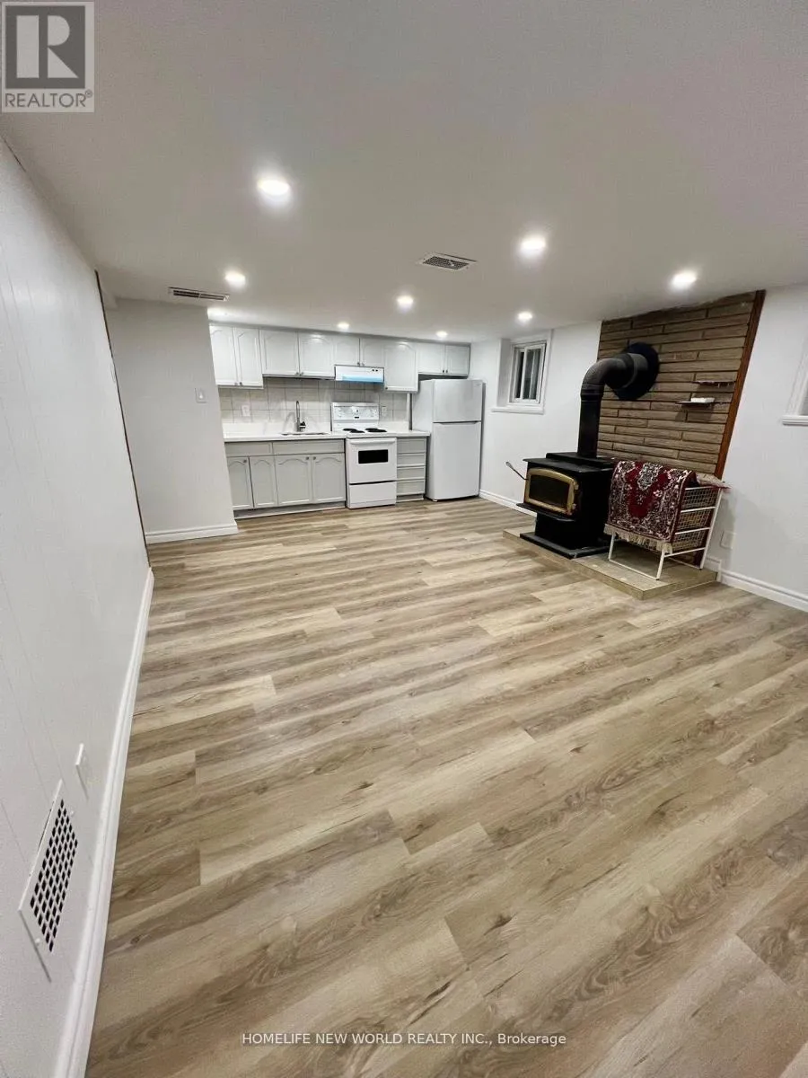 House for rent: Bsm - 354 Kane Avenue, Toronto, Ontario M6M 3P4