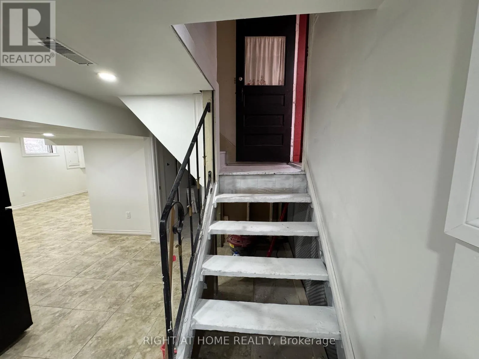 House for rent: Bsmnt - 1395 Dougall Avenue, Windsor, Ontario N8X 1R6