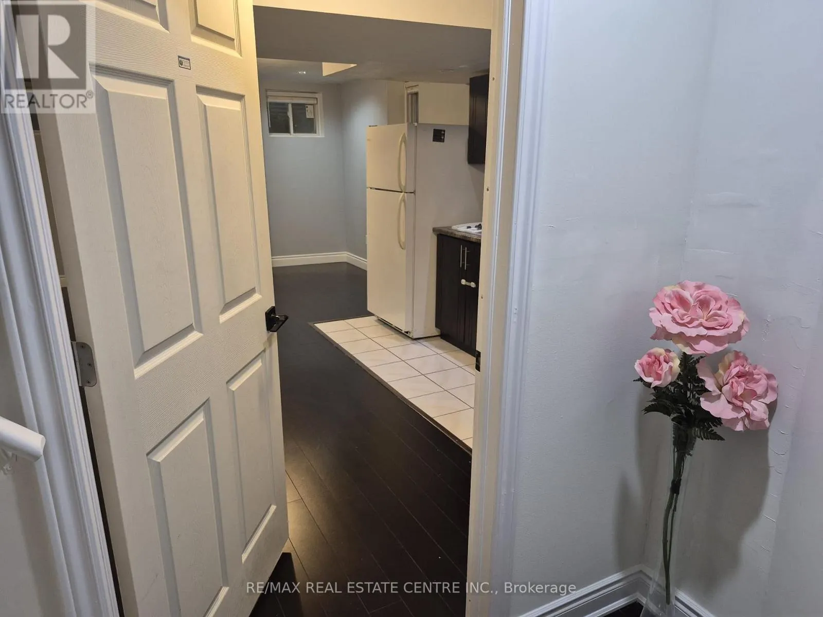 Other for rent: bsmnt - 290 Cedric Terrace, Milton, Ontario L9T 8P1