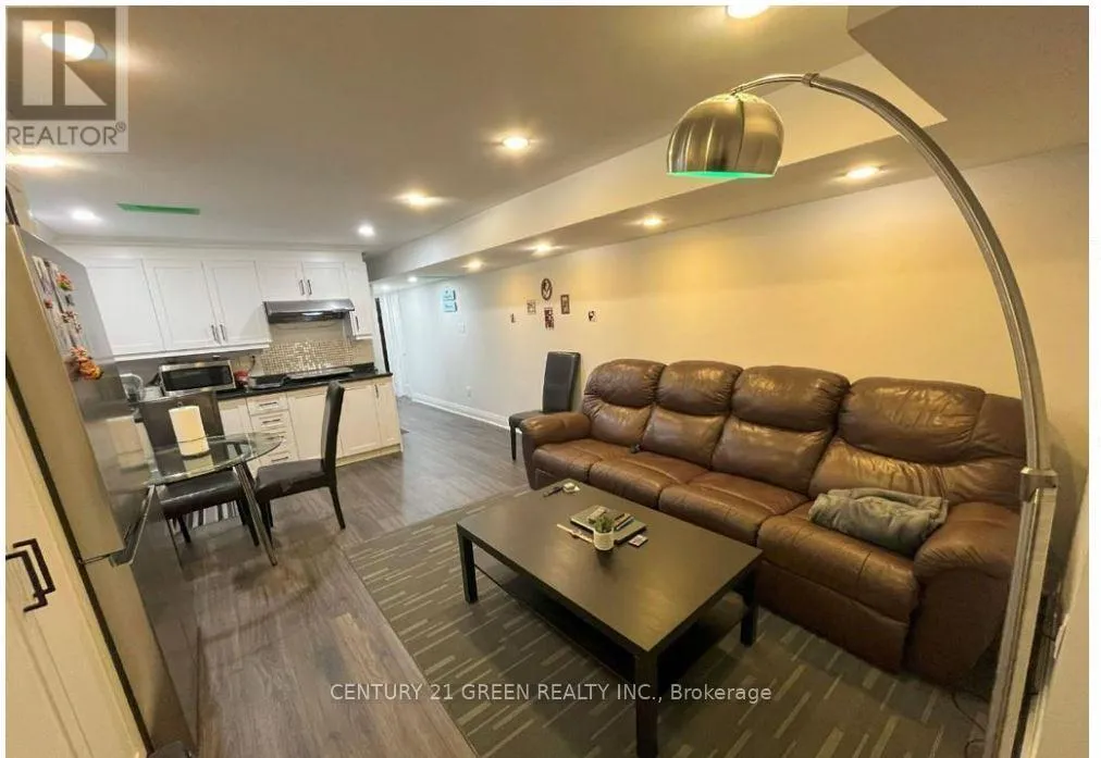 House for rent: (bsmnt) - 3905 Arvona Place, Mississauga, Ontario L5M 0Y5