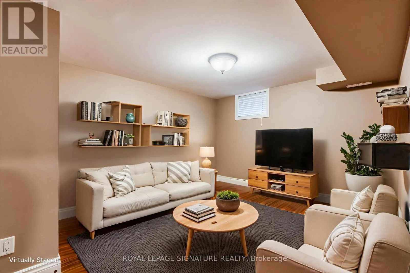 House for rent: Bsmt - 10 Dalecliff Crescent, Toronto, Ontario M1R 3L5