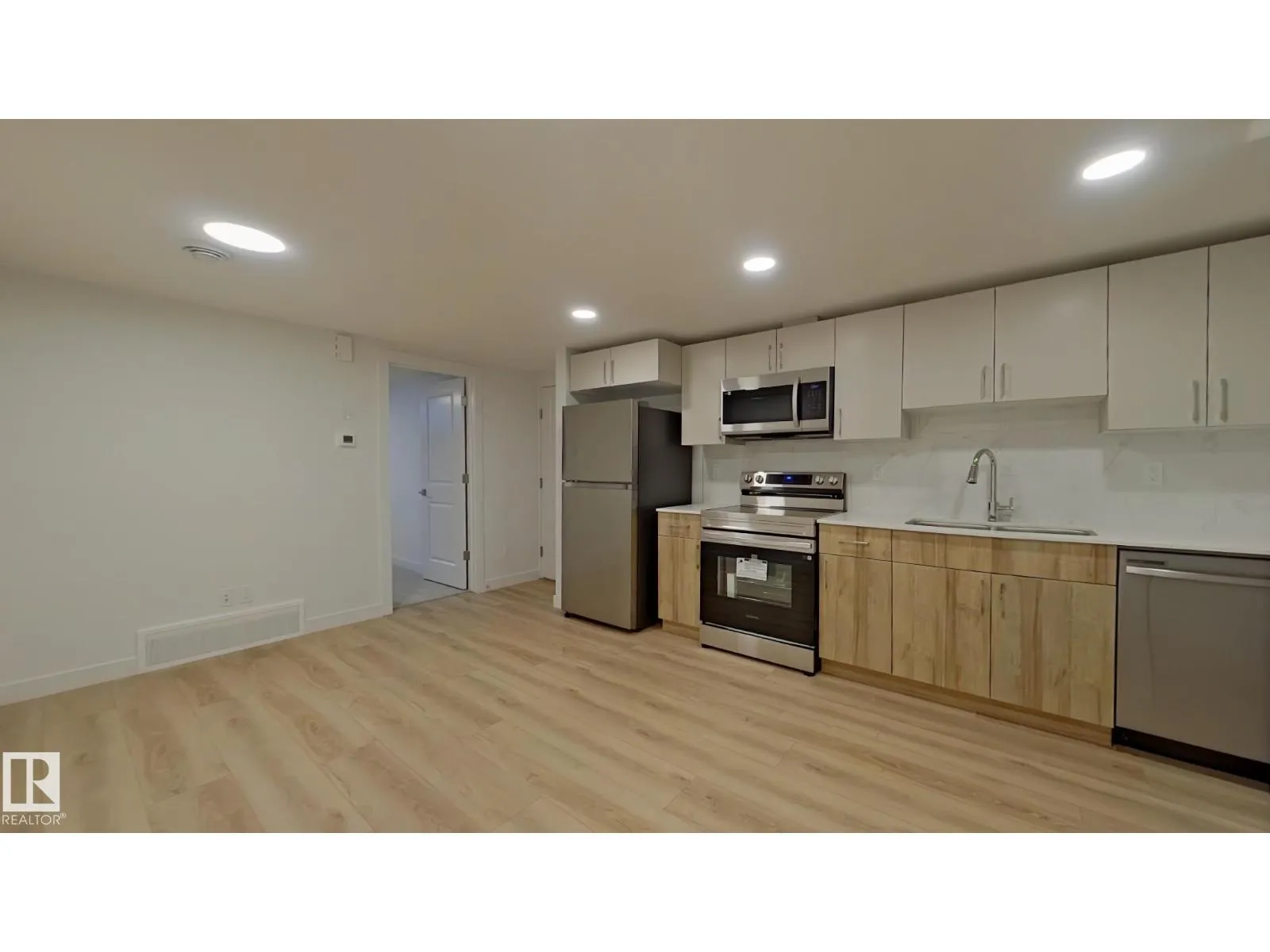 #bsmt 1039 Aster Bv Nw, Edmonton, Alberta T6T 1J1