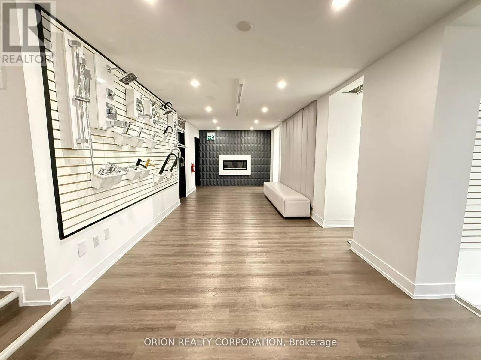 Offices for rent: Bsmt - 1149 Lakeshore Road E, Mississauga, Ontario L5E 1E8