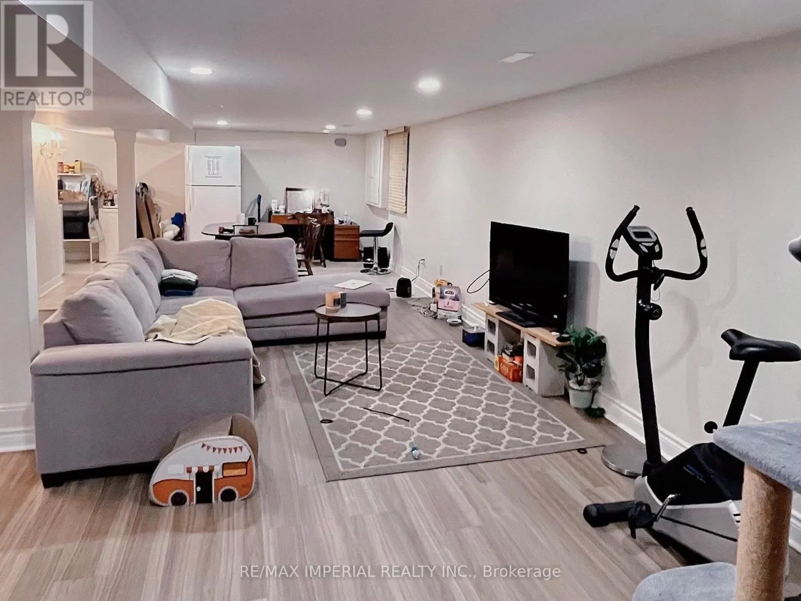 House for rent: Bsmt - 119 Wedgewood Drive, Toronto, Ontario M2M 2H6