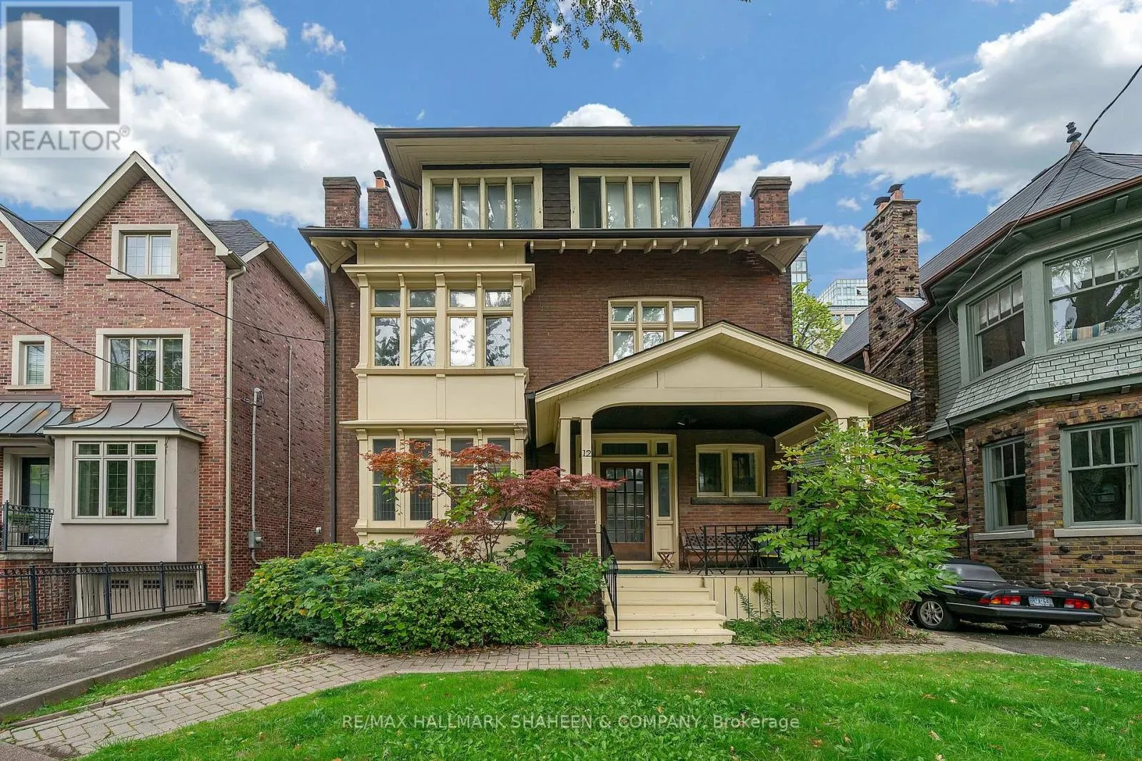 Triplex for rent: Bsmt - 12 Foxbar Road, Toronto, Ontario M4V 2G6