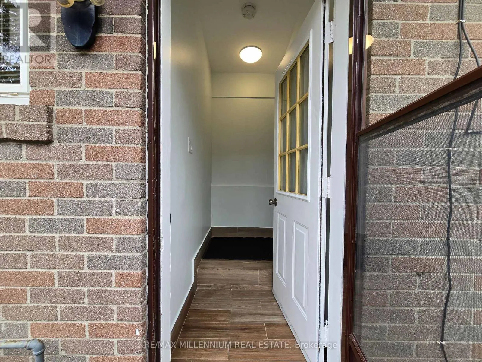 House for rent: Bsmt - 144 Clarence Street, Brampton, Ontario L6W 1S9