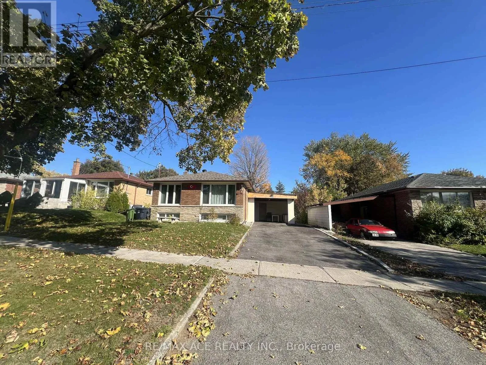 House for rent: Bsmt - 21 Ada Crescent, Toronto, Ontario M1P 4A9