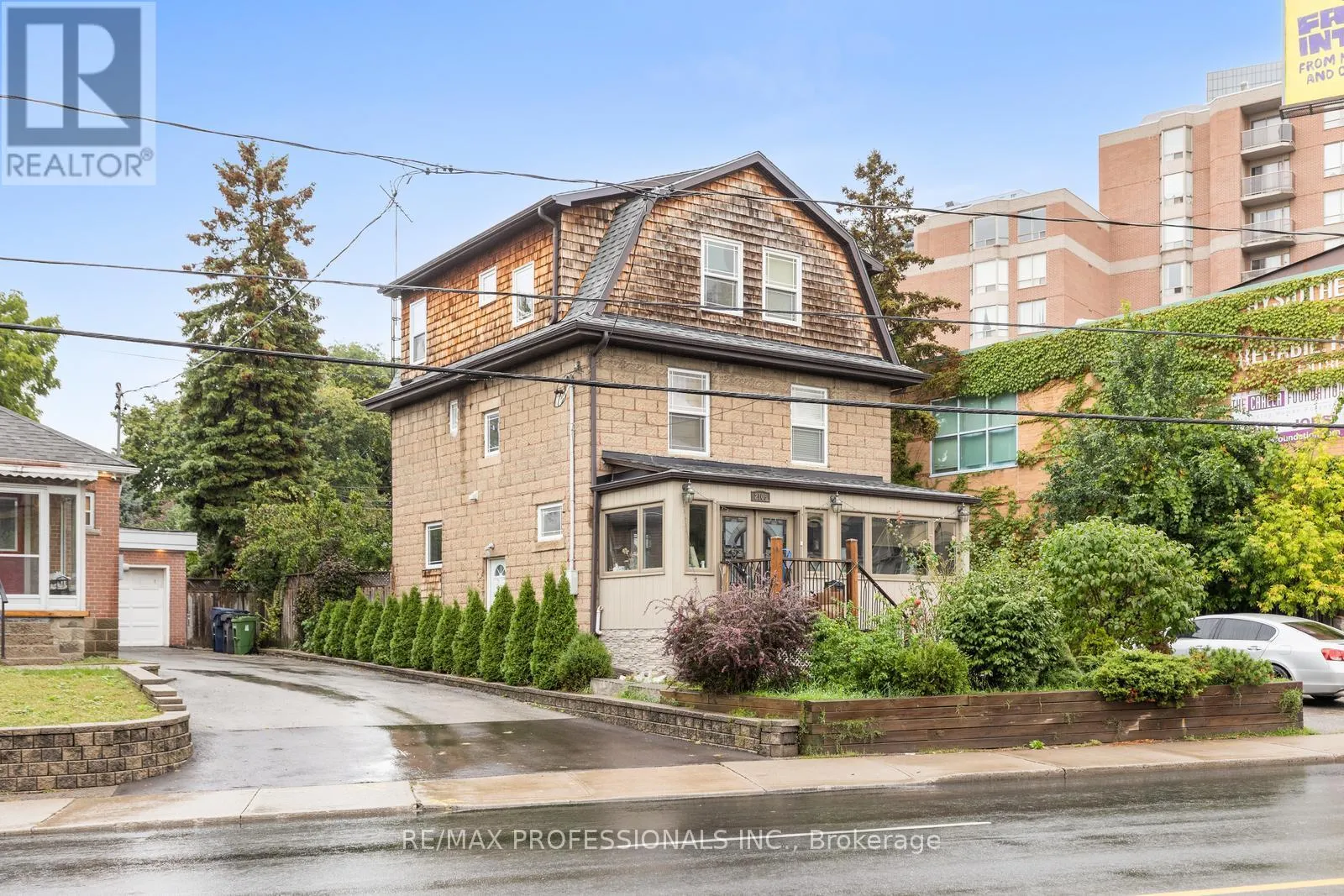 House for rent: Bsmt - 2106 Lawrence Avenue W, Toronto, Ontario M9N 1J1