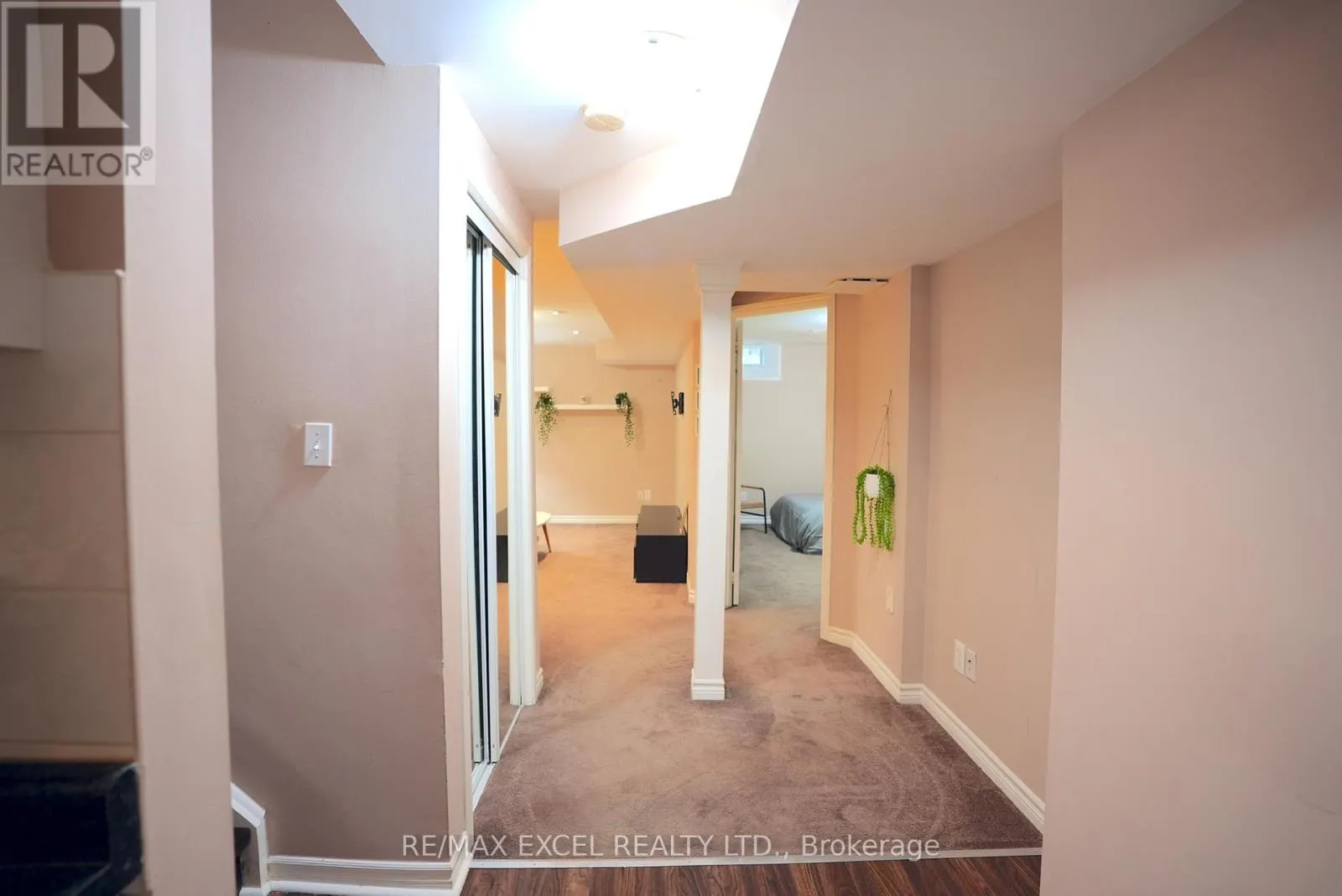 House for rent: Bsmt - 214 Farmstead Road, Richmond Hill, Ontario L4S 2J6