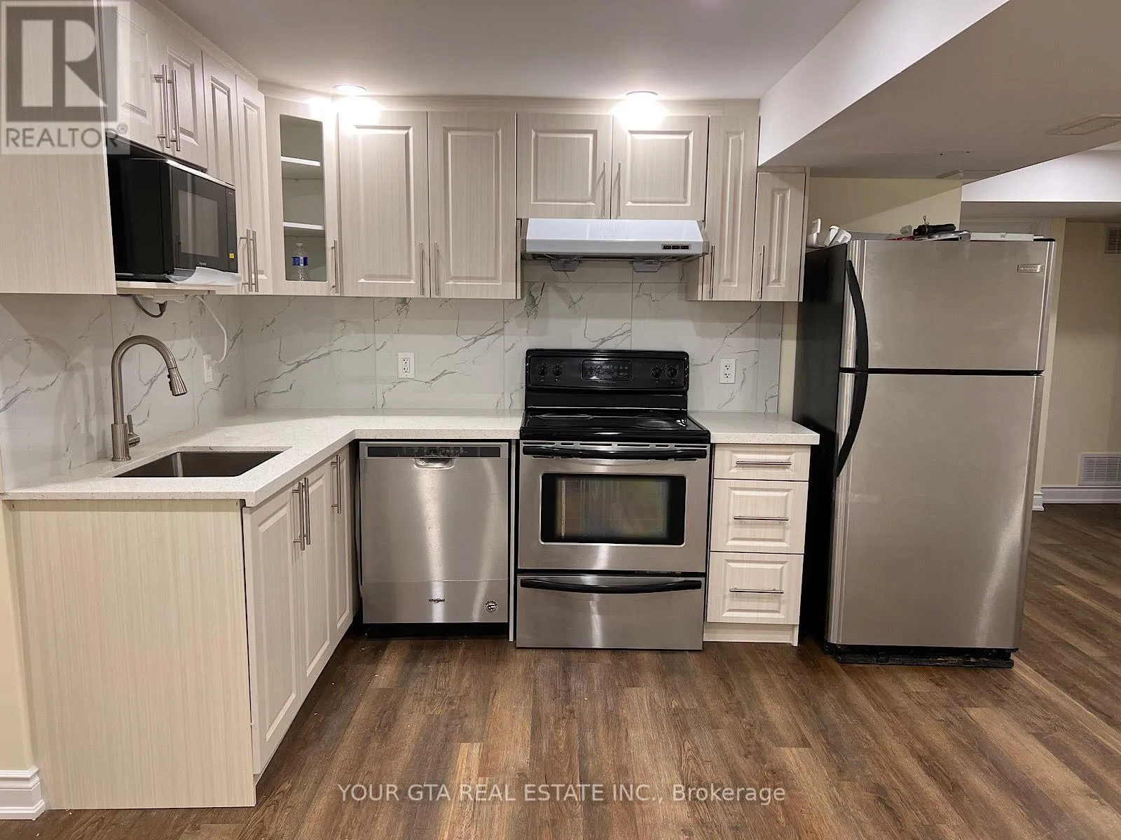 House for rent: Bsmt - 2164 Eighth Line, Oakville, Ontario L6H 4W3