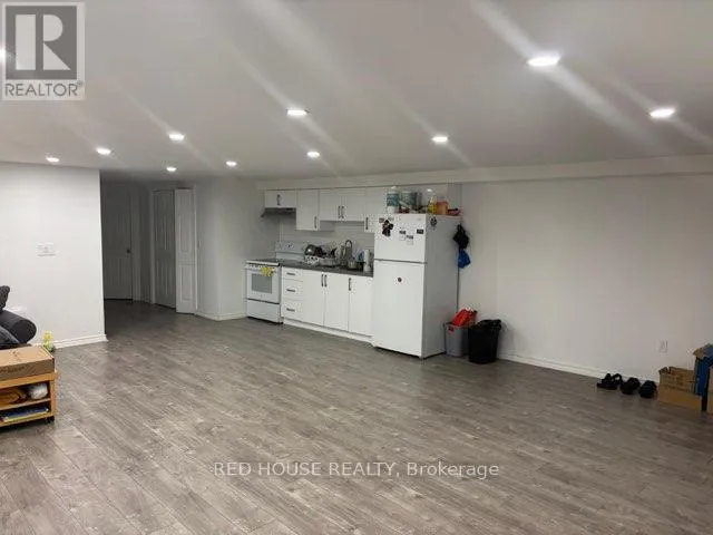 Other for rent: Bsmt - 2768 Dundas Street W, Toronto, Ontario M6P 1Y3