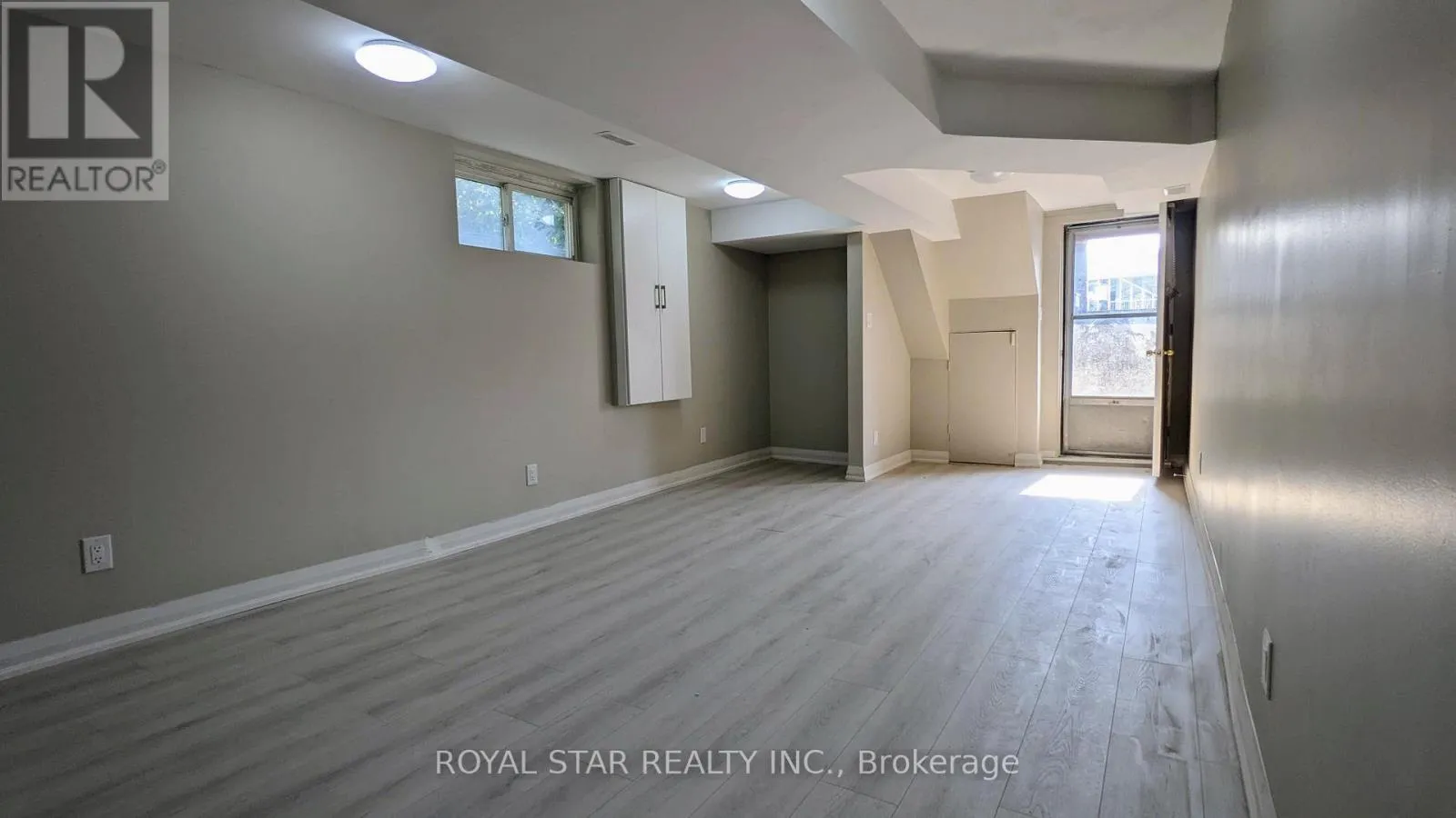 House for rent: Bsmt - 4051 Dunmow Crescent, Mississauga, Ontario L4Z 1E1