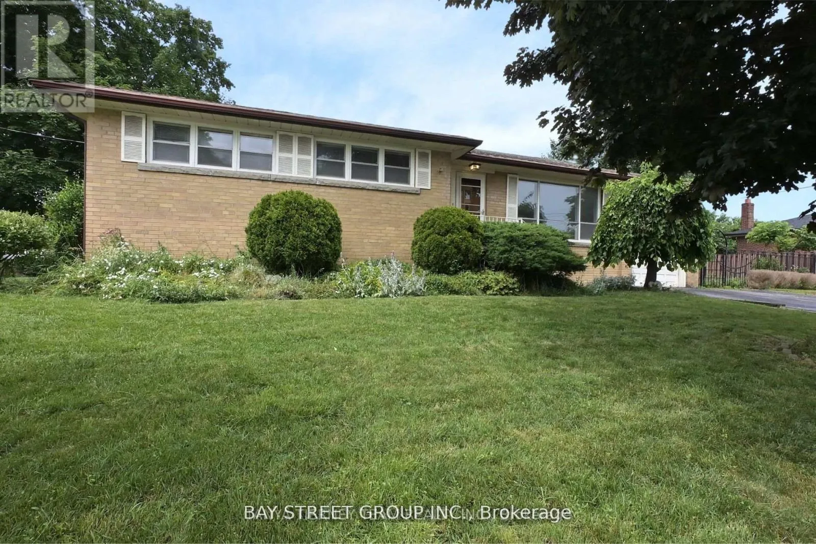 House for rent: Bsmt - 457 Windhurst Gate, Richmond Hill, Ontario L4C 2V3