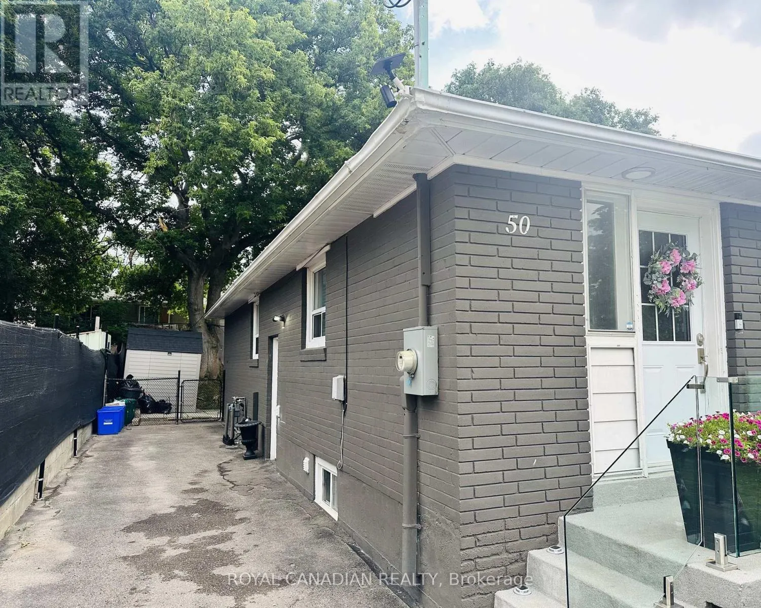 House for rent: Bsmt - 50 Walter Avenue, Newmarket, Ontario L3Y 2T3