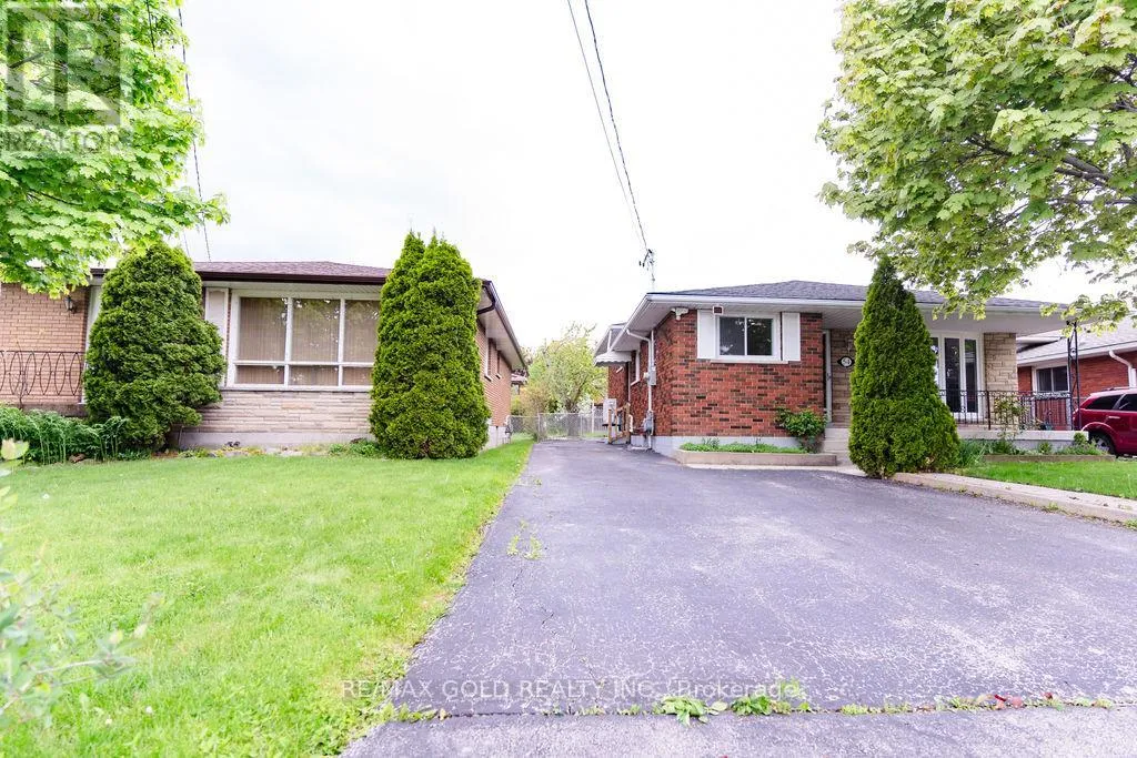 Duplex for rent: Bsmt - 54 Moxley Drive, Hamilton, Ontario L8T 3Y7