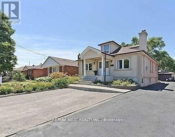 House for rent: Bsmt - 62 Culnan Avenue W, Toronto, Ontario M8Z 5B2