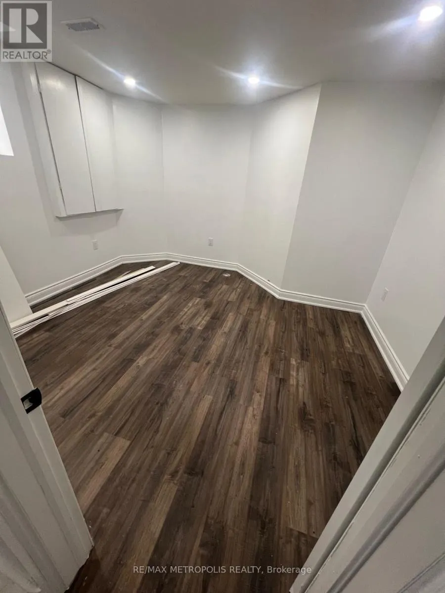 House for rent: Bsmt - 69 Jessop Drive, Brampton, Ontario L7A 3N4