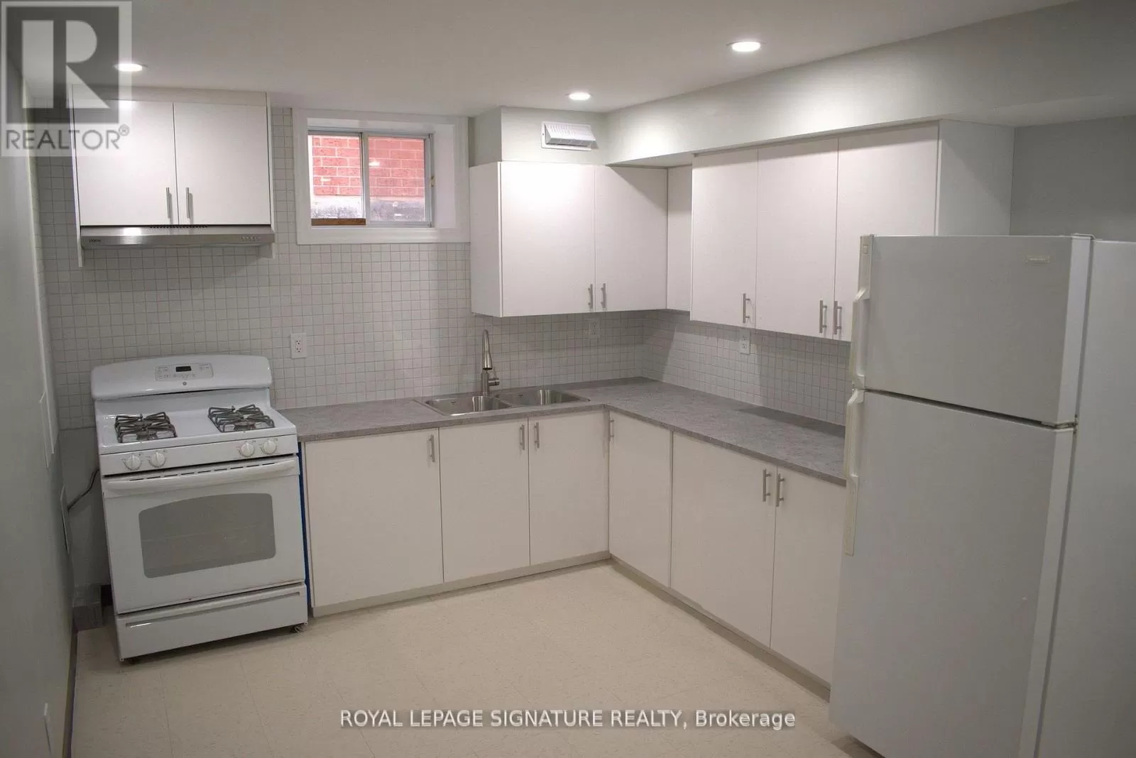 House for rent: Bsmt - 709 Upper Paradise Road, Hamilton, Ontario L9C 5R1