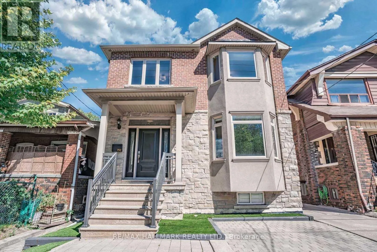 House for rent: Bsmt - 759 Coxwell Avenue, Toronto, Ontario M4C 3C5