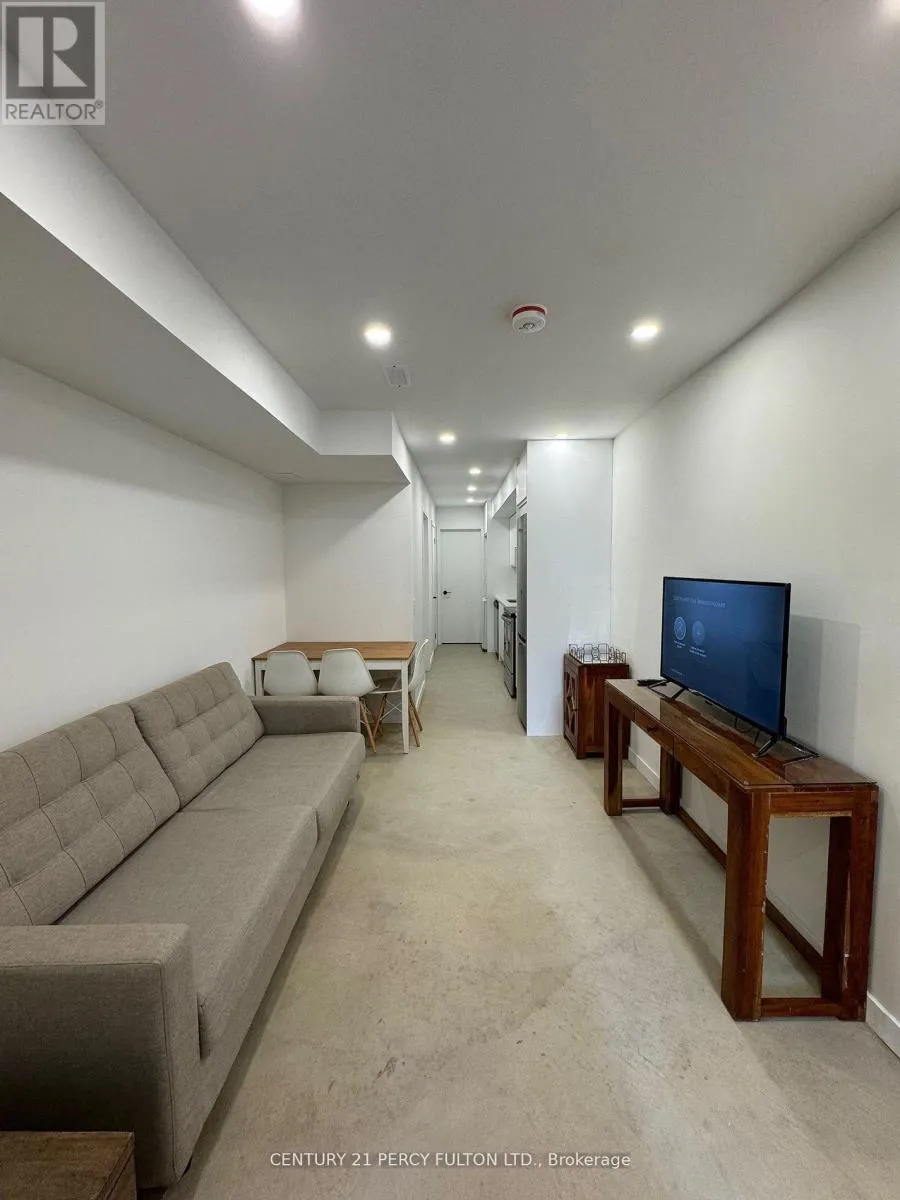 House for rent: Bsmt - 890 Ossington Avenue, Toronto, Ontario M6G 3V1