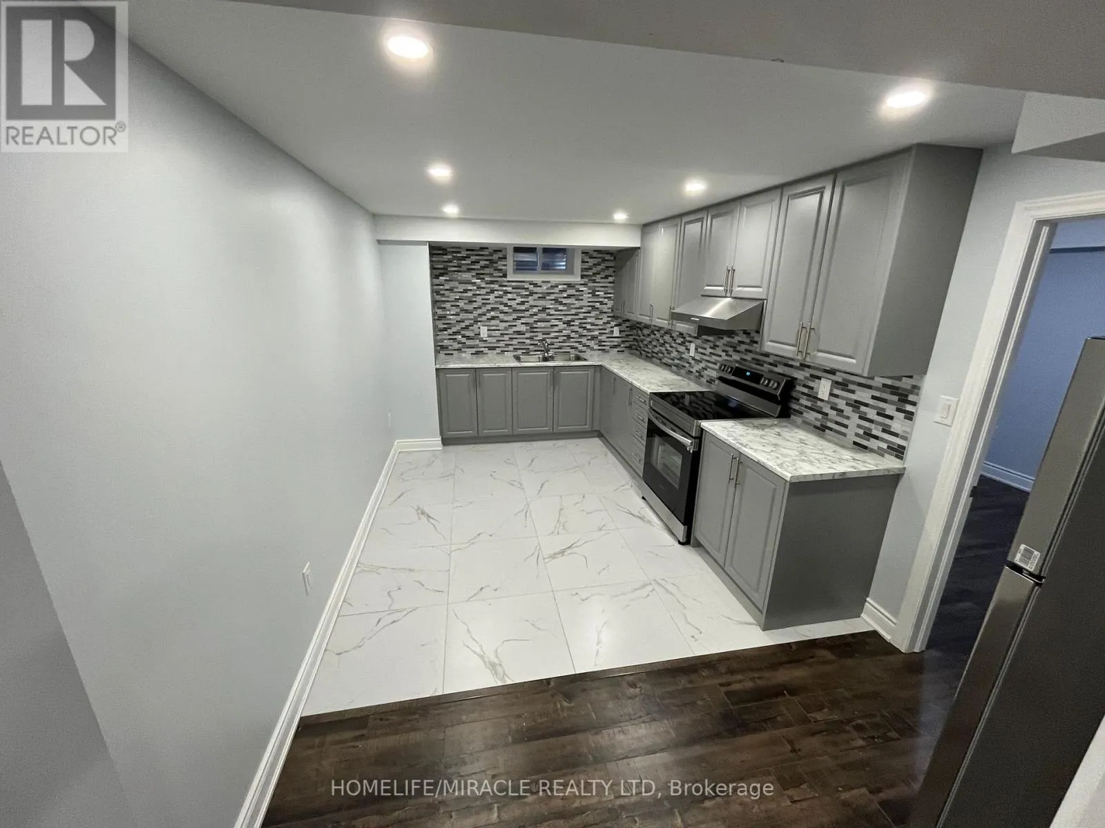 House for rent: Bsmt - 9438 Credit View Road, Brampton, Ontario L6X 3A7