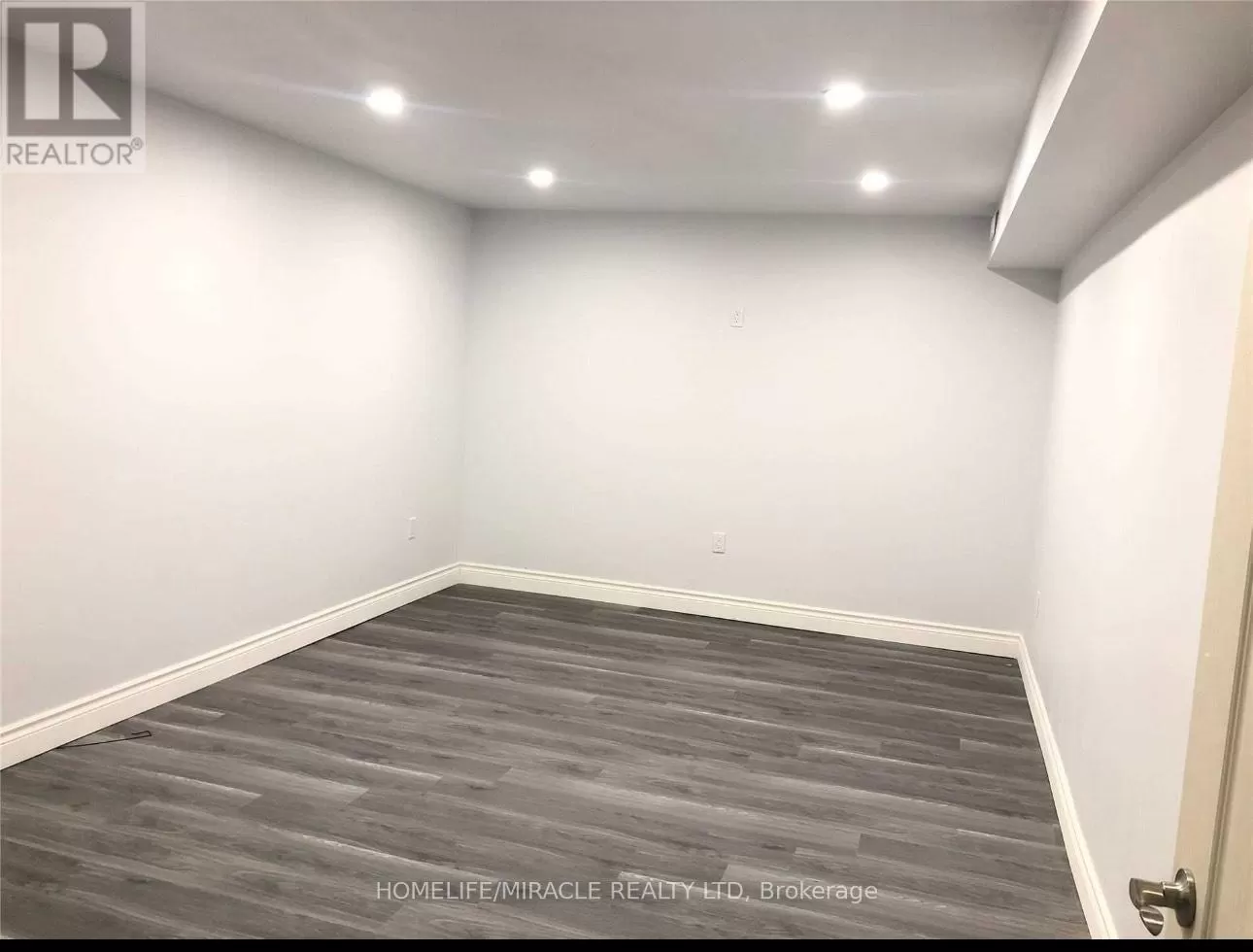 House for rent: Bsmt A - 2 Vesta Drive, Richmond Hill, Ontario L4B 2L9