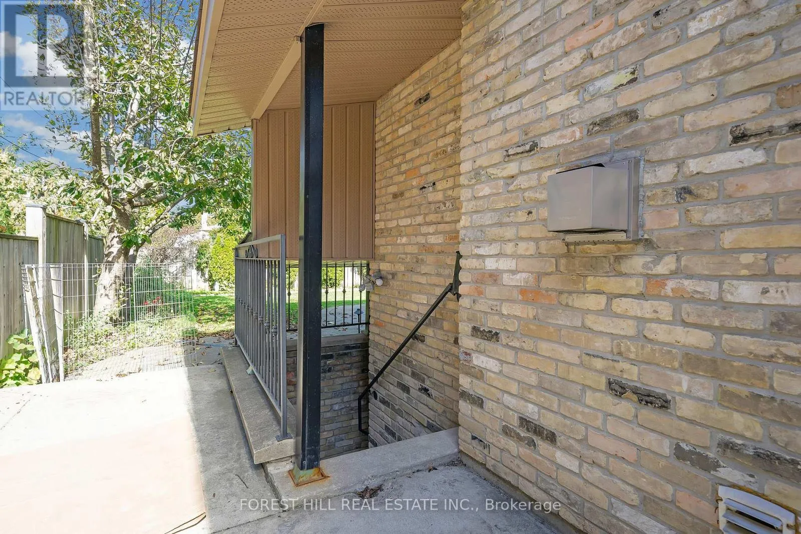 House for rent: Bsmt B - 106 Nipigon Avenue, Toronto, Ontario M2M 2W2